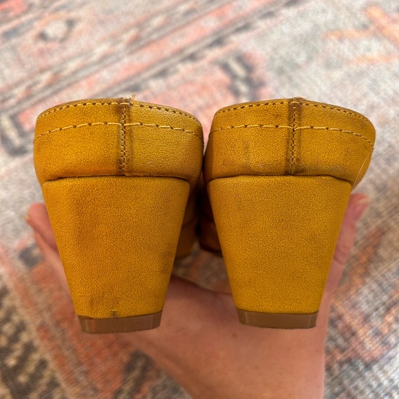 RIALTO Comfort Vette Women's Size 9.5 Amber Yellow Mule Slide - Picture 5 of 6